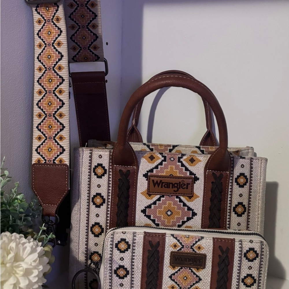 Wrangler Brown and Cream Aztec Patterned Women's Bag Set dust bag included